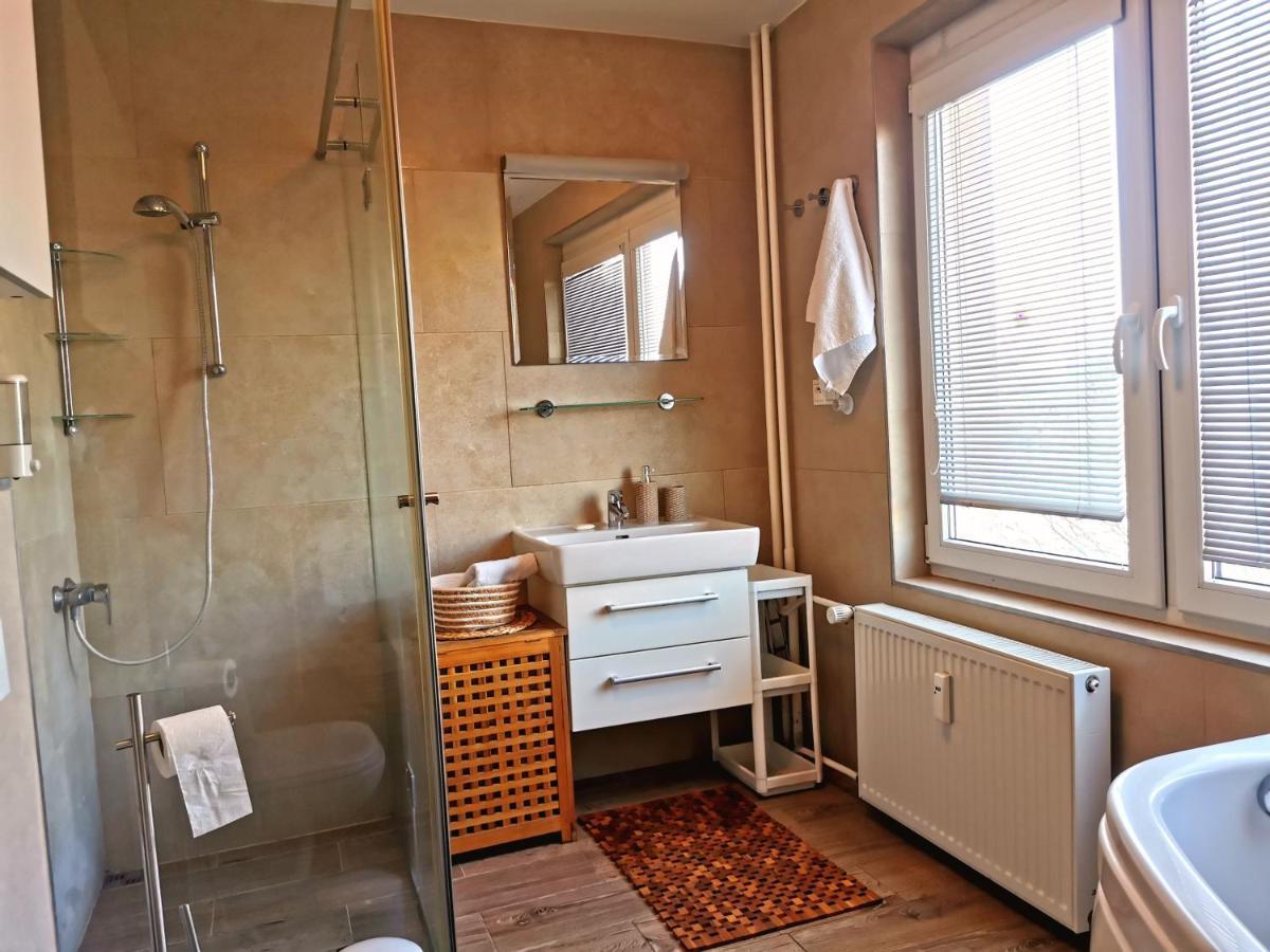 Cozyhome Retro Apartment Bratislava Exterior foto
